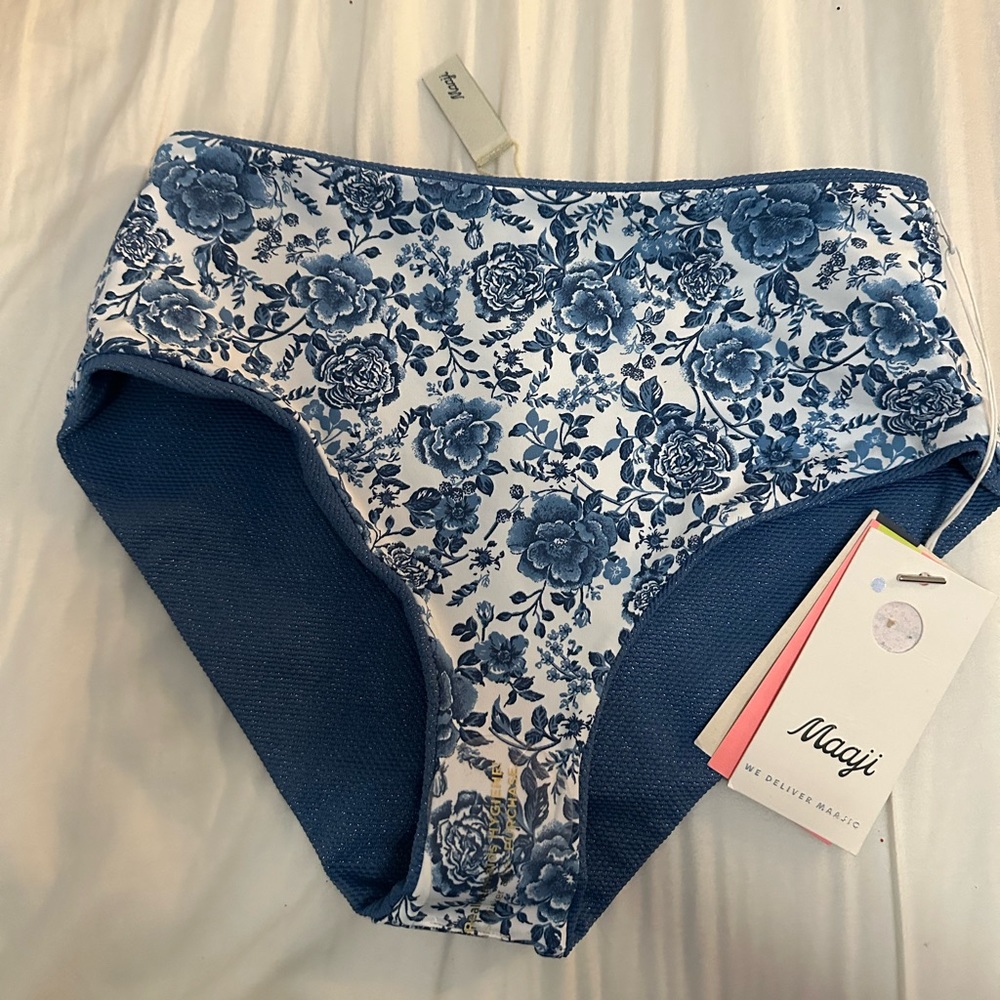 Maaji reversible swim bottoms NWT